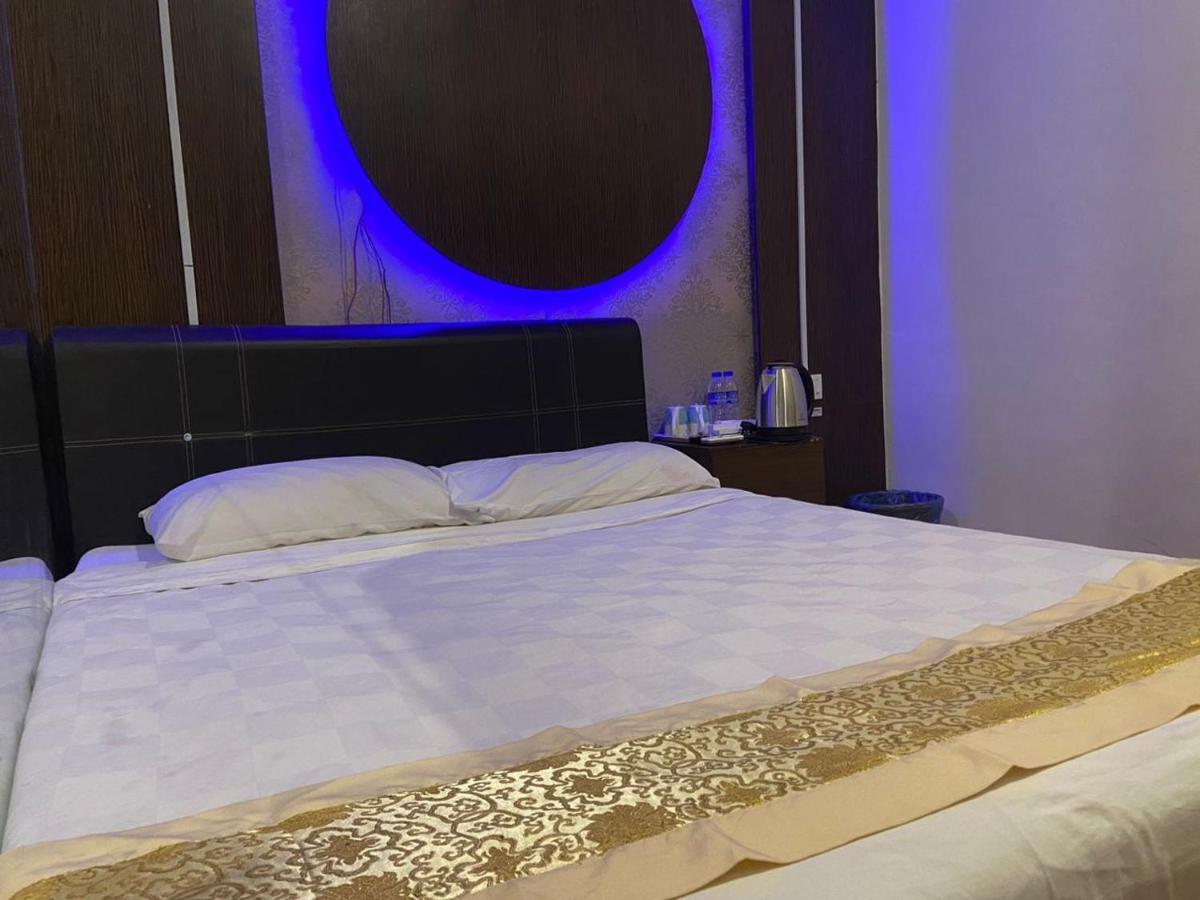 Hotel Zamburger De Melaka Екстер'єр фото